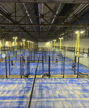Indoor The Cage Padel