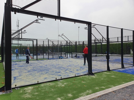 Padelbanen in gebruik genomen